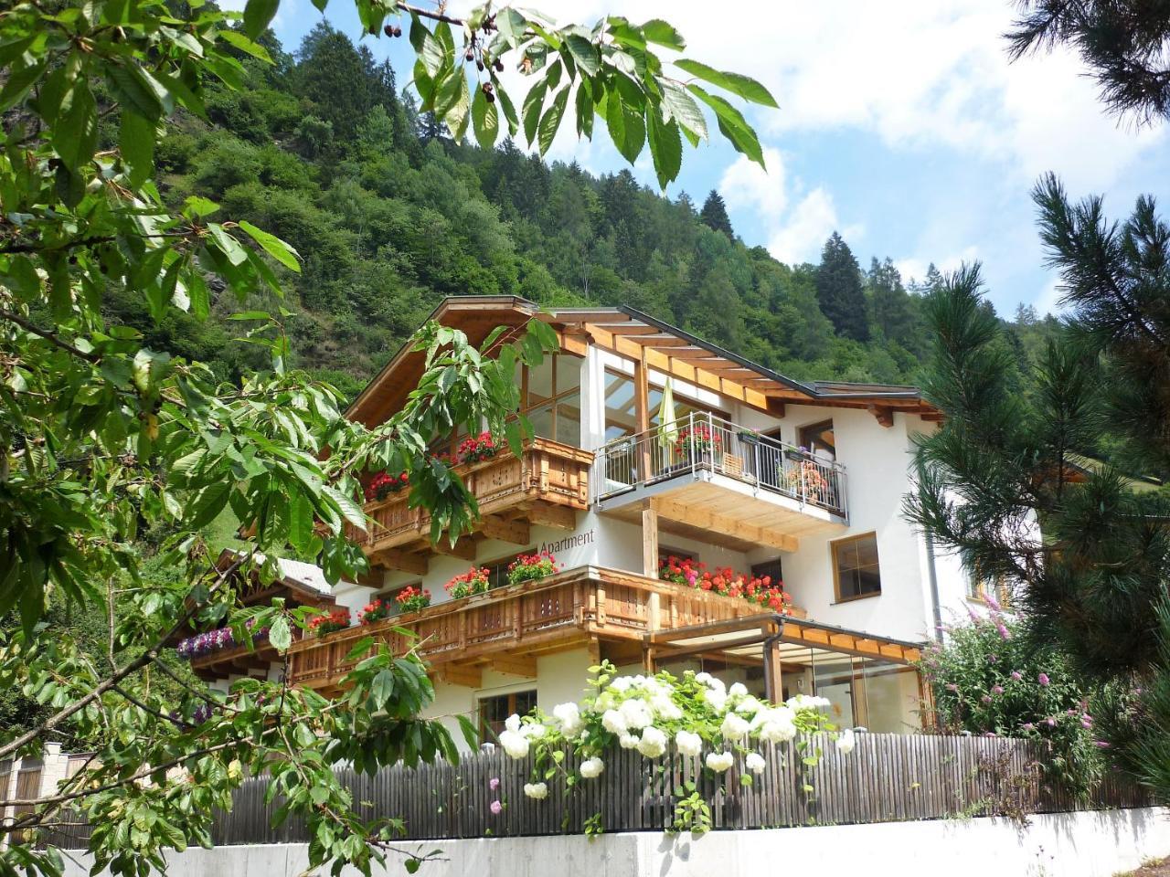 Apartment Fernerblick Neustift im Stubaital Exterior photo